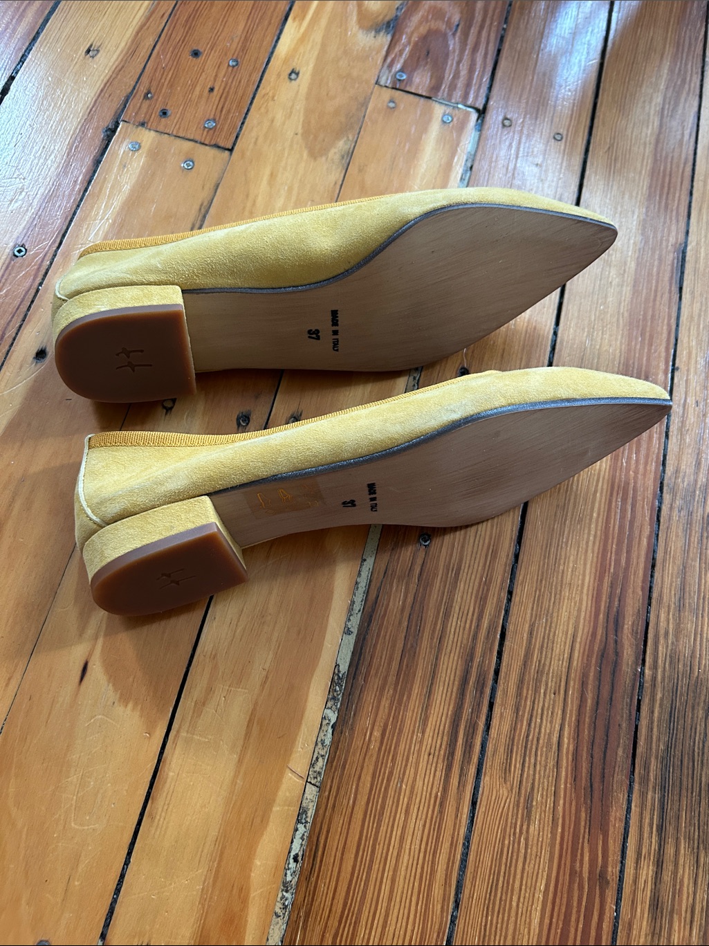 Ballerette Campo Marzio Marigold Suede Pointed-Toe Ballet Flats, Nib 37 — image 5 of 7